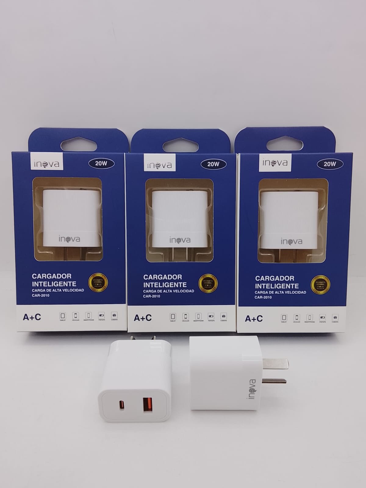 Cargador Inova 20w  car-2010
